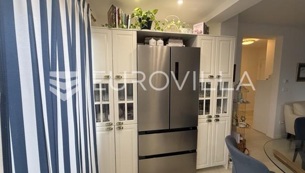 Moderno apartamento en planta baja en Medulin, Istria, con amplio jardín y calefacción por suelo radiante