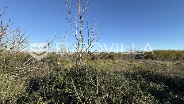 Liznjan, Muntic - Lote pronto para construir com licença e utilidades pagas, 709 m²