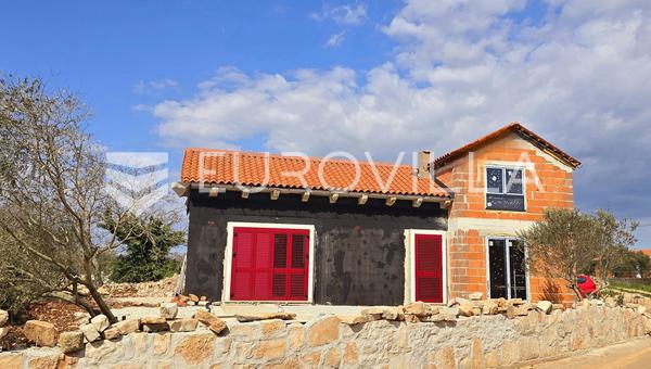 İstria, Stokovci'de, İstria'nın kalbinde yüzme havuzlu, anahtar teslim ev.