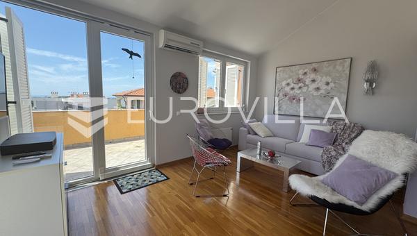 Isztria, Novigrad, 97,07 m²-es penthouse 2 hálószobával és panorámás kilátással
