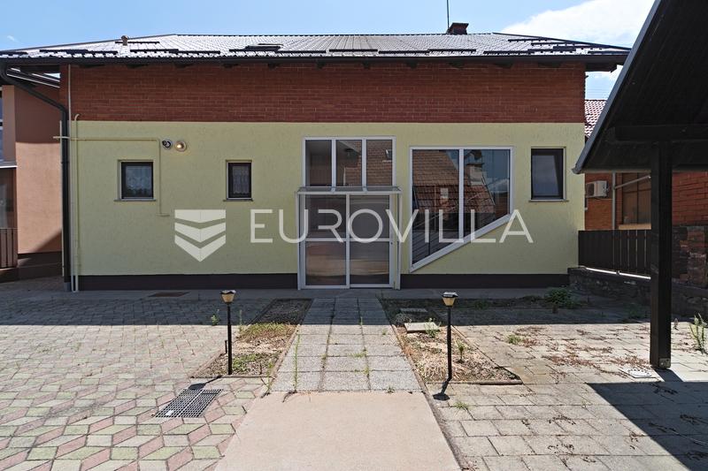 Osijek, Cepin, prostorna družinska hiša z veliko garažo in možnostjo razširitve - 29
