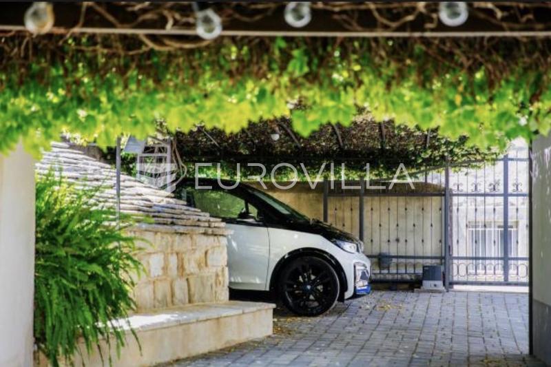Split, Varoš, kamena villa za kratkoročni najam, 1.11.2026. do 1.5.2027. - 31