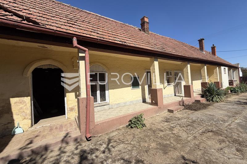 Kecinci, rustikales Haus mit einem großen Grundstück - Potenzial für ländlichen Tourismus - 2