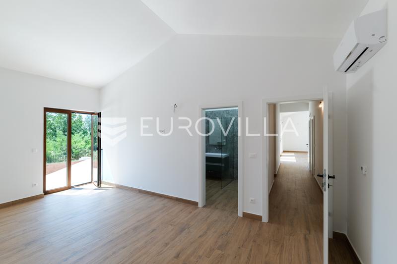 Istra, Majkusi, luksuzna novogradnja z bazenom na parceli 868 m² - 21