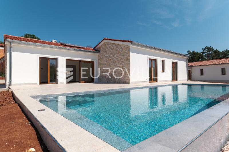 Istra, Majkusi, luksuzna novogradnja z bazenom na parceli 868 m² - 3