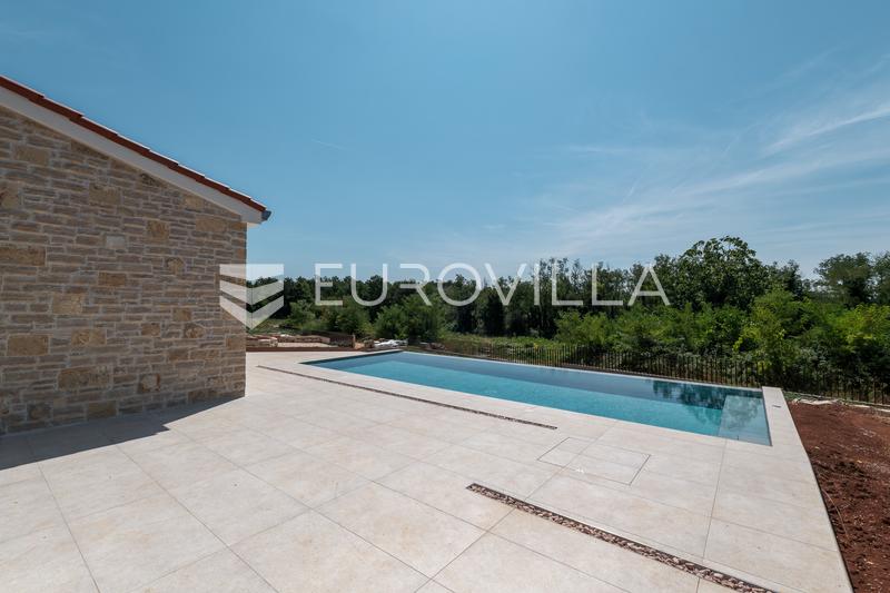 Istra, Majkusi, luksuzna novogradnja z bazenom na parceli 868 m² - 13