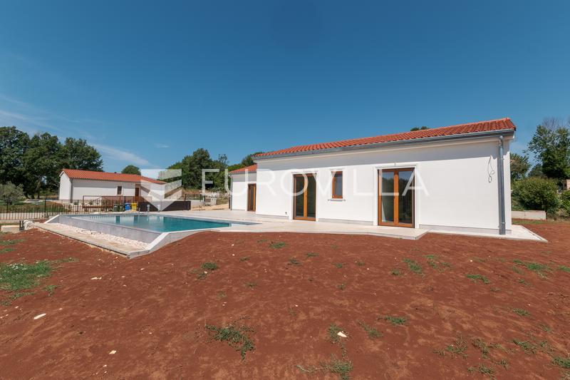 Istra, Majkusi, luksuzna novogradnja z bazenom na parceli 868 m² - 15