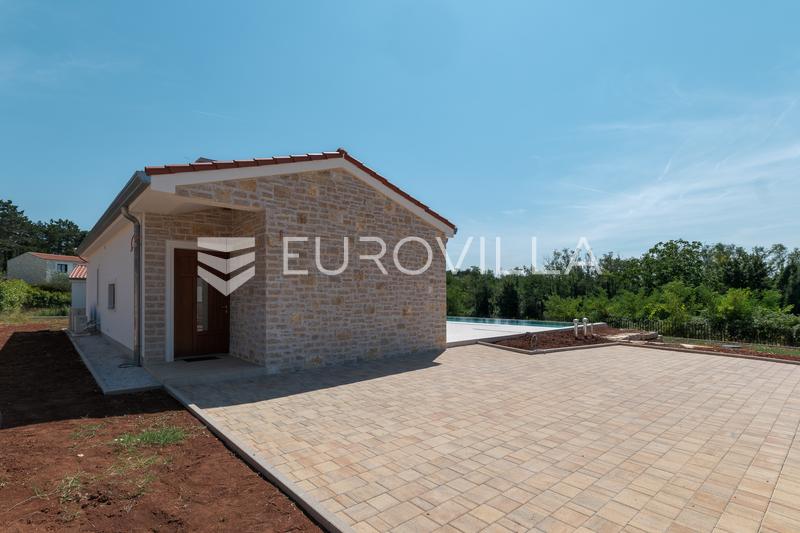Istra, Majkusi, luksuzna novogradnja z bazenom na parceli 868 m² - 14