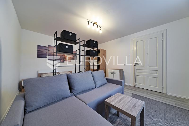 Osijek, Gornji Grad - satılık bakımlı 35 m² daire. - 10