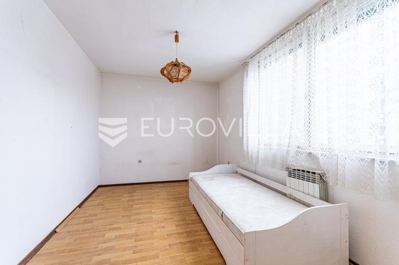 Varaždin, Centar, trosoban stan na izvrsnoj lokaciji površine 76 m²