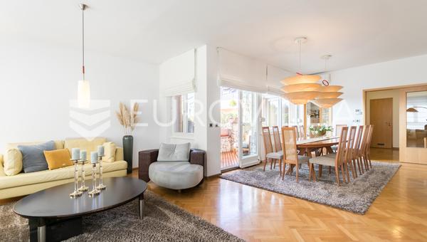Zagreb, Maksimir, prekrasan dvoetažni peterosoban stan 202,10 m²