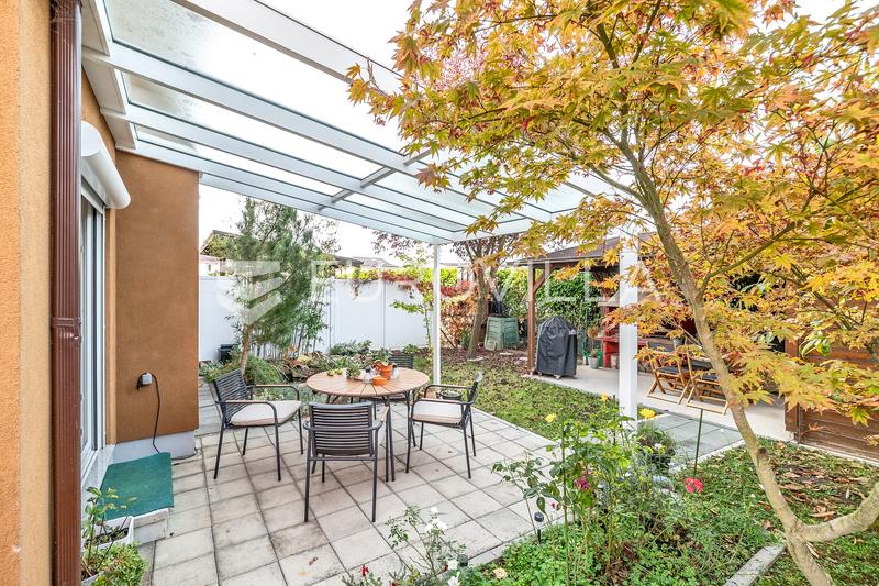 Zaprešić, Attraktivt hus i canadisk stil, 180 m², med en smukt anlagt have - 8