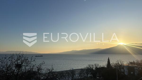 Rijeka, Kantrida, deniz manzaralı, modern üç odalı daire, NKP 86,22 m2