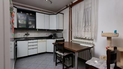 Drenova, třípokojový byt se dvěma koupelnami, terasou a částí zahrady, přízemí, 72 m²