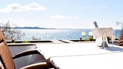 Zadar, Diklo, hotel i restoran prvi red uz more