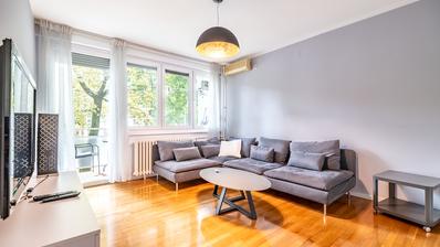 Nye Zagreb, Utrina - elegant, nyistandsat to-værelses lejlighed på 57 m² på 1. sal