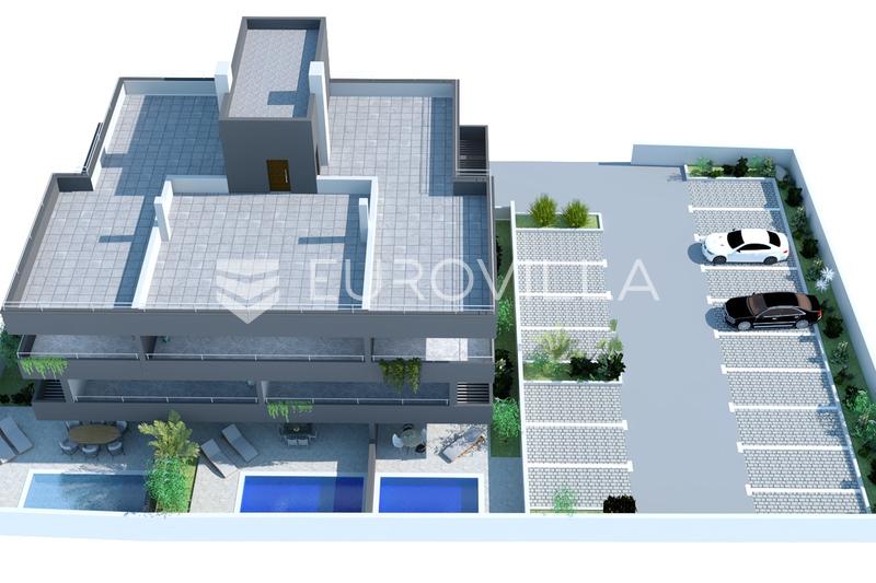 Nin, moderan dvosoban stan s bazenom na izvrsnoj lokaciji