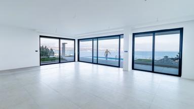 Opatija, četverosoban stan s pogledom na cijeli Kvarner, NKP 238,91 m2