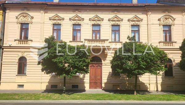 Osijek, Centro, espaçoso apartamento de um quarto no sótão