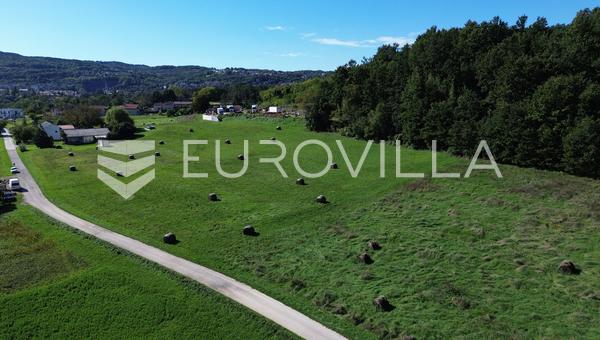 Pazin, Rijavac - terreno edificável de formato regular