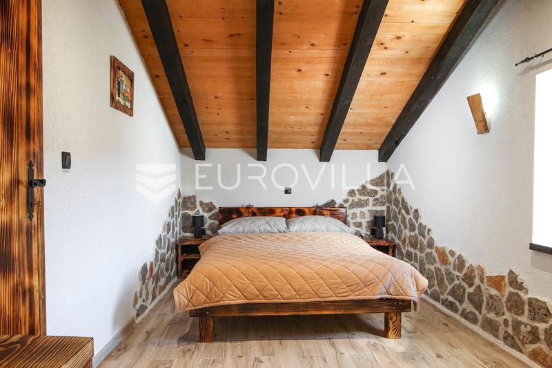 Région de Solin, authentique villa en pierre avec piscine - 2