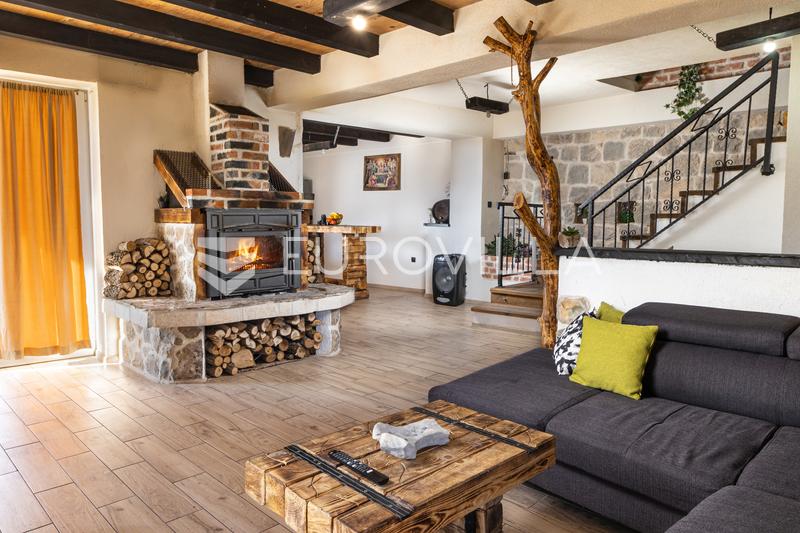 Région de Solin, authentique villa en pierre avec piscine - 32