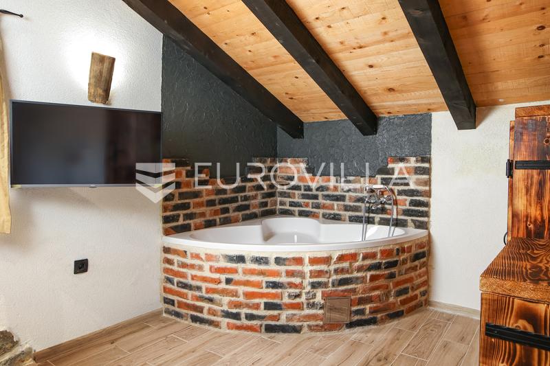 Région de Solin, authentique villa en pierre avec piscine - 3
