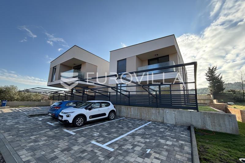 Medulin, Volme, ekskluzivna novogradnja s vrtom nadomak mora