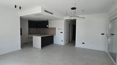 Kaštel Stari luksuzan stan 77,1 m² na prizemlju s velikom terasom, garažom i vrtom