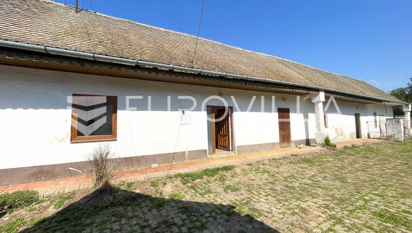 Baranja, Kopačevo, Bilje, prodaja, autohtona kuća za adaptaciju na parceli od 1754 m²