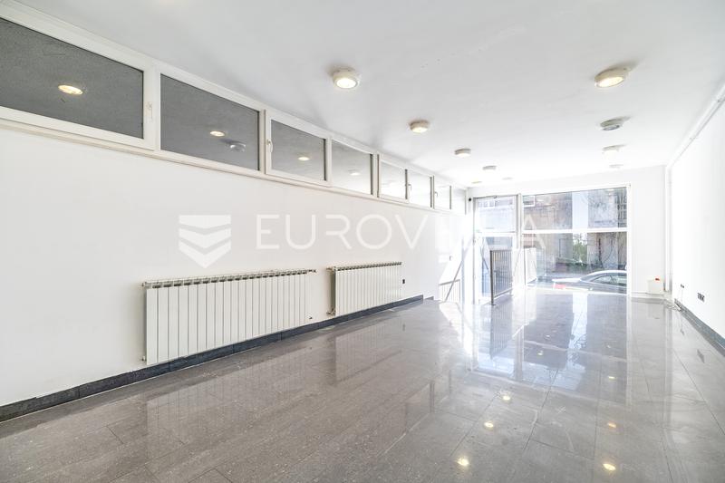 Zagreb, Kustosija, espace commercial de plain-pied de 54 m² avec parking - 1