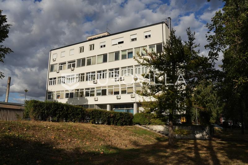 Vinkovci, čtvrť Kolodvor, třípokojový byt 94,84 m² - 2
