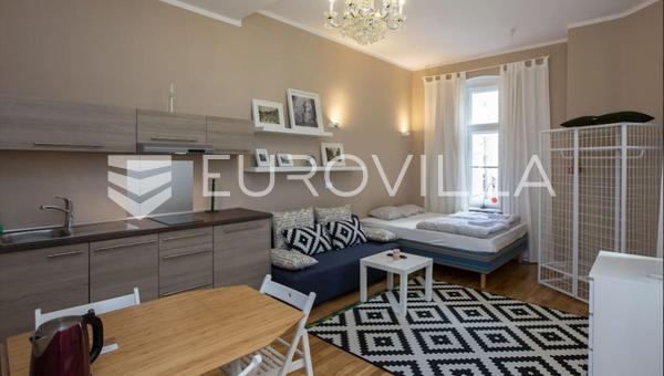 Zagreb, Centar, Draškovićeva, moderan četverosoban stan podijeljen u 3 apartmana, 106,63 m²