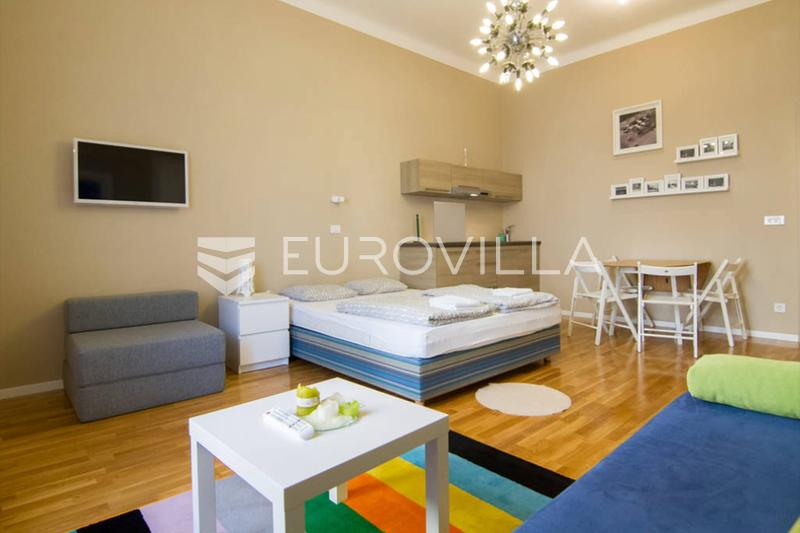 Zagreb, Centar, Draškovićeva, moderan četverosoban stan podijeljen u 3 apartmana, 106,63 m² - 13