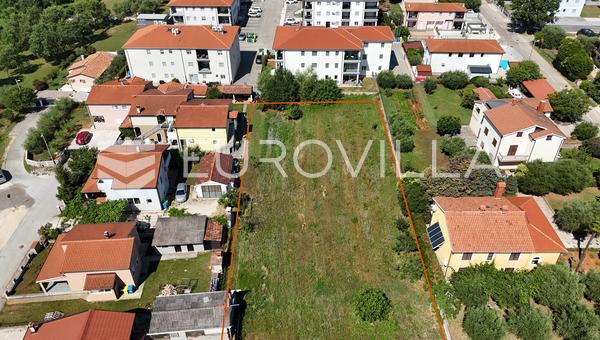 Istra, okolica Poreča, Veliko građevinsko zemljište s iznimnim investicijskim potencijalom