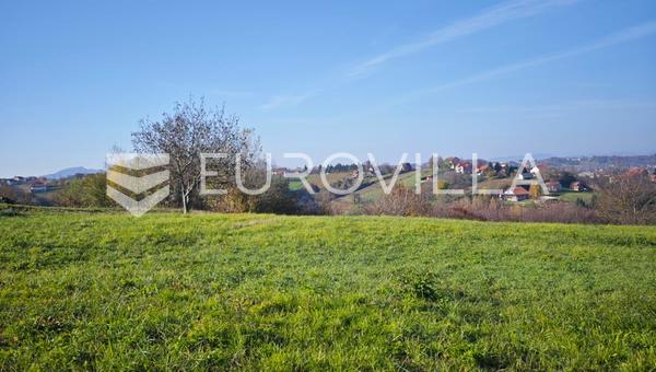 Sveti Ilija, Zigrovec, grund med et samlet areal på 4.973 m²