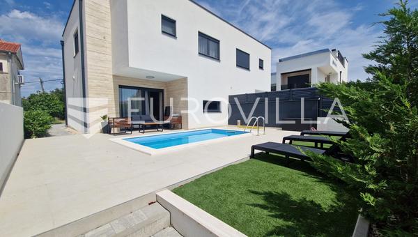 Vir, Hermosa villa moderna con piscina en el centro de la ciudad, UBICACIÓN TOP, a 450 m de