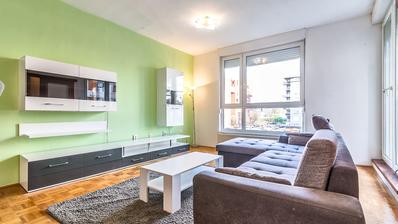 Zagreb, Vrbani, prostran dvosoban stan 63,15 m² s balkonom i spremištem