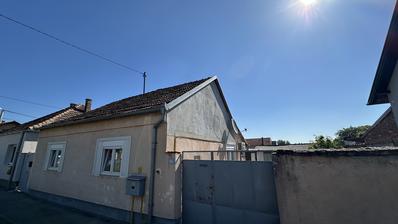 Vukovar, Sajmište, kuća s velikom parcelom 674 m²