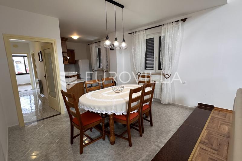 Istra, Poreč, prostrana prizemnica 186m2 dostupna za dugoročni najam