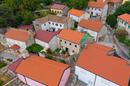Kostrena, Küstensteinhaus mit begonnener Anpassung - 2