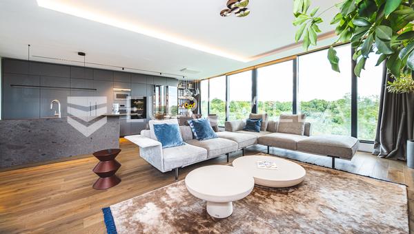 Zagreb, Jelenovac, luksuzan penthouse s ekskluzivnom terasom, NKP 187 m2