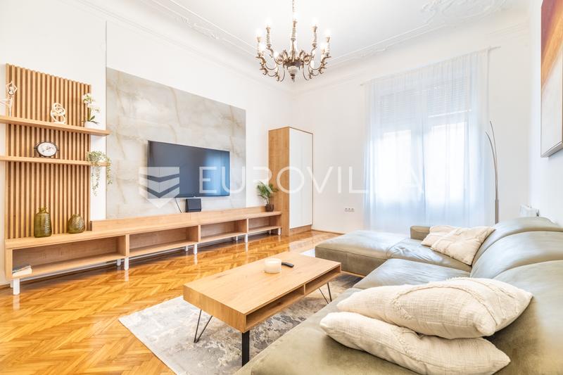 Zagreb, Donji grad, centar, prekrasan jednosoban stan 47 m2
