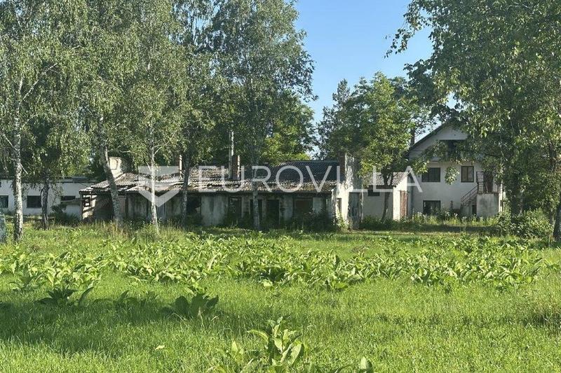 Staro Petrovo Selo - Terrain commercial de 28 476 m² avec structures existantes - 8