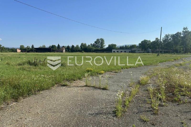 Staro Petrovo Selo - Terrain commercial de 28 476 m² avec structures existantes - 7