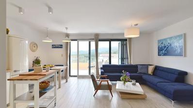 Hvar, Jelsa - spacieux appartement de quatre chambres avec terrasse et vue mer spectaculaire