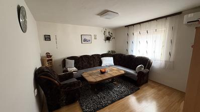 Knin, Kninsko polje, Huis voor renovatie