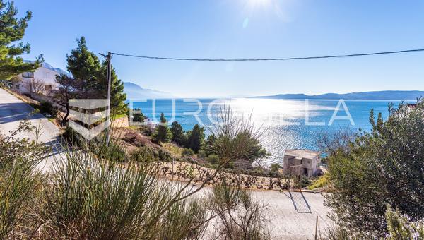 Omiš, Marušići, atraktivno građevinsko zemljište površine 537 m²