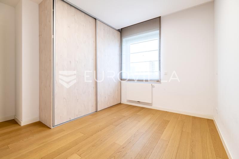 Zagreb, Heinzelova, treværelses lejlighed 128 m² med garage - 7