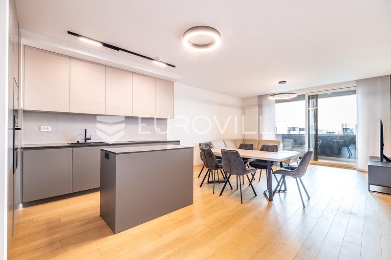 Zagreb, Heinzelova, treværelses lejlighed 128 m² med garage - 1